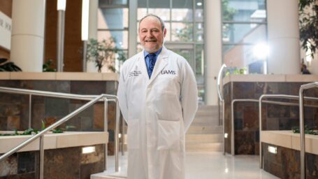 UAMS’ Michael Birrer, M.D., Ph.D., Contributes to Major Ovarian Cancer Discovery; Findings Published in Cell